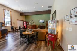 Forest Heights Lodge**