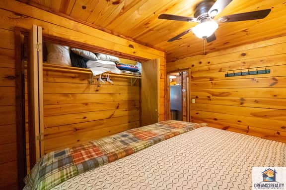 Captain's Cool Water Cabin